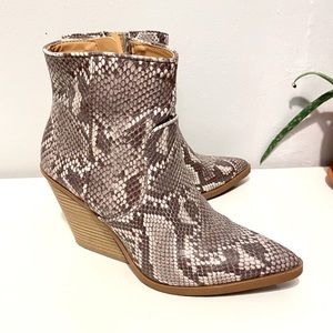 Snakeskin Cowboy Express Ankle Booties Size - 7